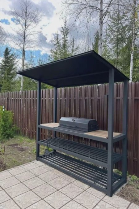 مشواة مع السقف